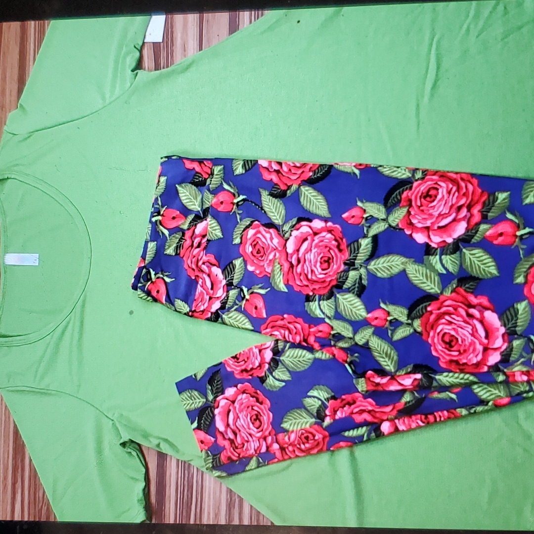 Lularoe Perfect Tee And Tc Leggings Outfit